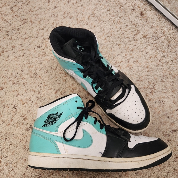 Jordan 1 Mid Tropical Twist igloo shoes size 11 - Picture 1 of 7